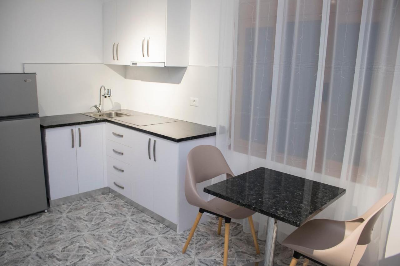 Vila Shehaj Luxury Apartment Vlorë Екстериор снимка